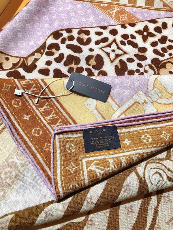 Louis Vuitton Scarf LVC00587